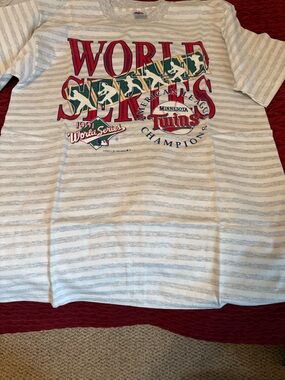 Minnesota Twins World Series Graphic Tee - White/Gray Stripes